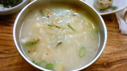 散策のシメはカルグクス！創業35年の味。おいしかったです。^^